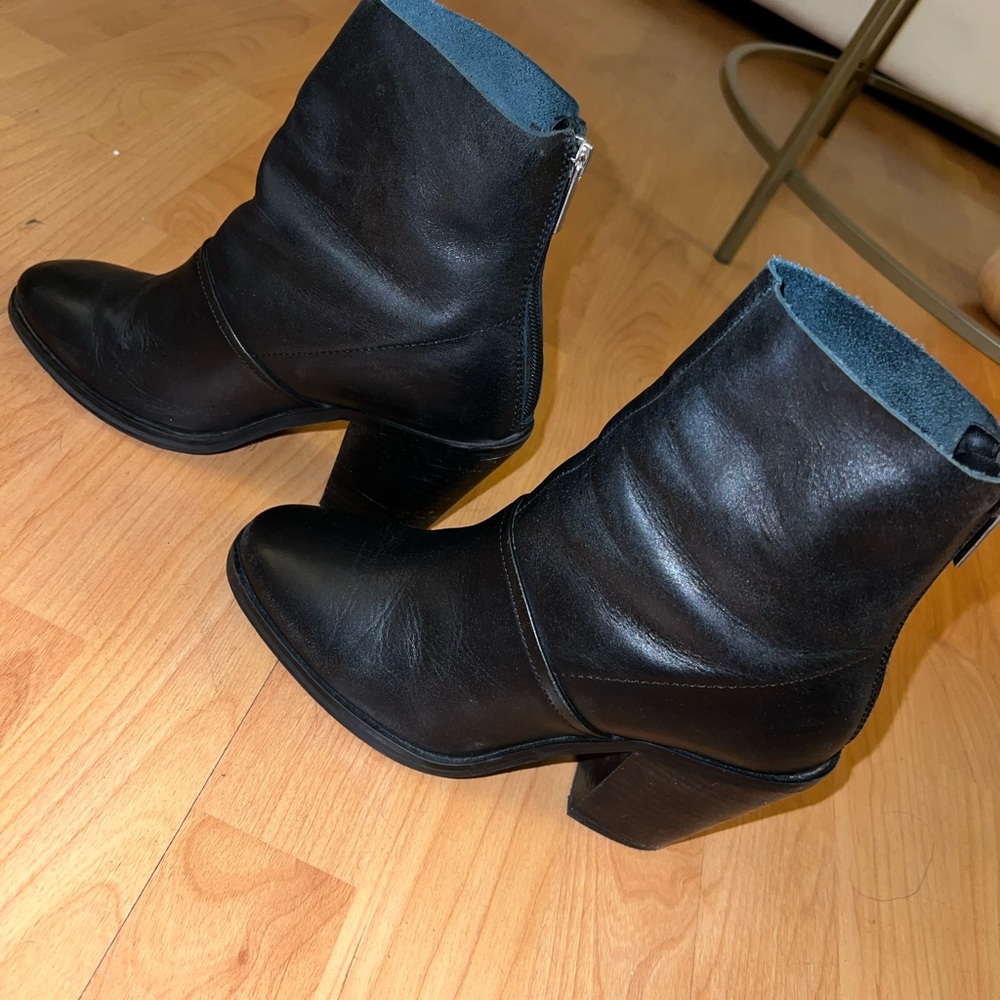 Round Toe bootie with block heel.